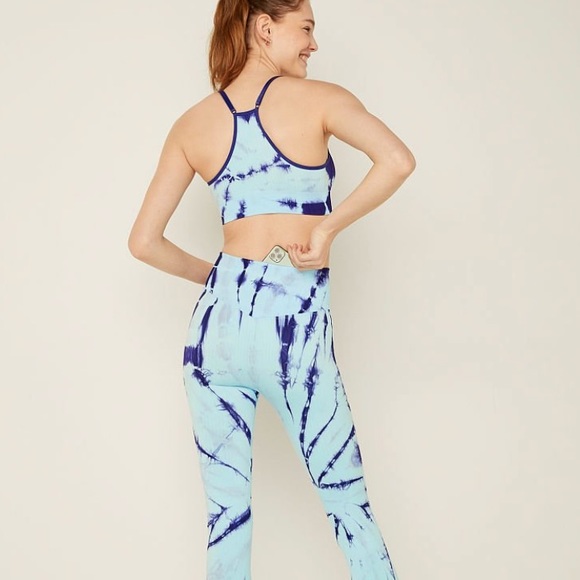 NWT Pink Seamless High Waist 7/8 Workout Tight - Blue Breeze Spiral Tie Dye - Picture 2 of 5